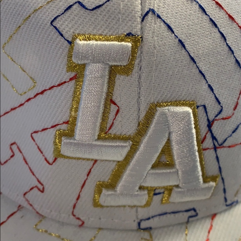 Skips white LA hat - medium - Picture 2 of 6